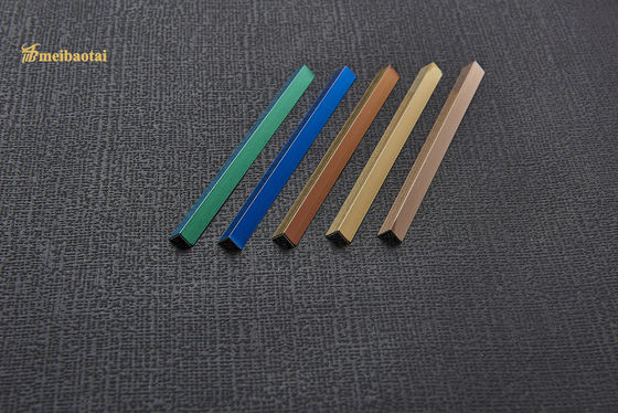Thanh nẹp gạch thép không gỉ mạ PVD chống vân tay, rộng 20mm, hình chữ L dùng trang trí tường
