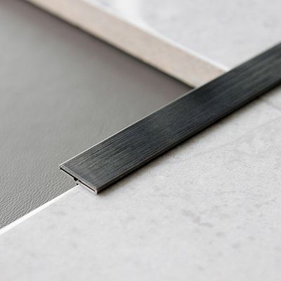 3048mm Chiều dài 304 thép không gỉ gương bề mặt T gạch dải cho tường và sàn