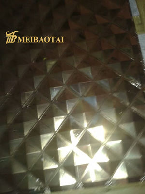 201 Bảng thép không gỉ đúc với lớp phủ PVD vàng và độ dày 0,85mm để sử dụng trang trí