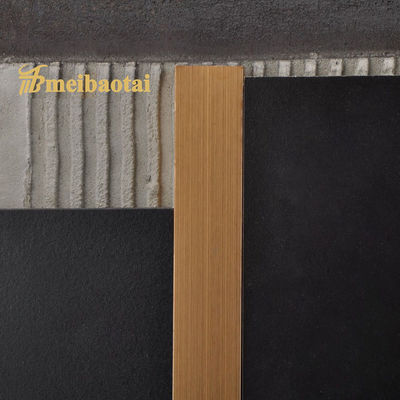 7c PVC sàn thép không gỉ dải chuyển tiếp với độ dày 0,65mm và đường tóc bề mặt U cạnh