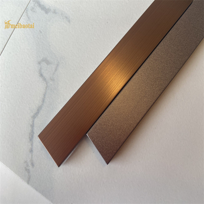 Độ dày 0,6MM Ngói bằng thép không gỉ Trim Đồng thổi cát và HL đã hoàn thành hình chữ U