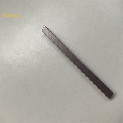 Gạch lát bằng thép không gỉ chải chéo Trang trí góc dày 0.85mm Trang trí cạnh kim loại góc